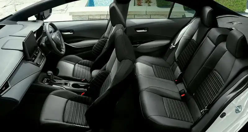 トヨタ カローラのグレードごとの内装