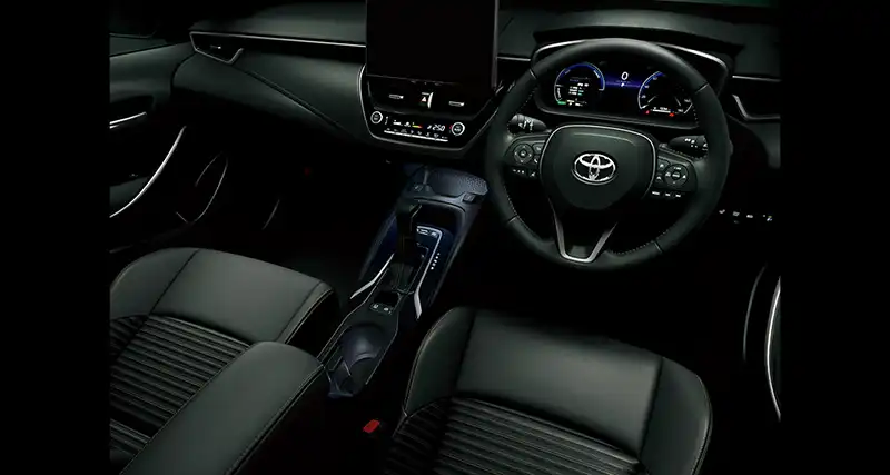 運転席・助手席まわり