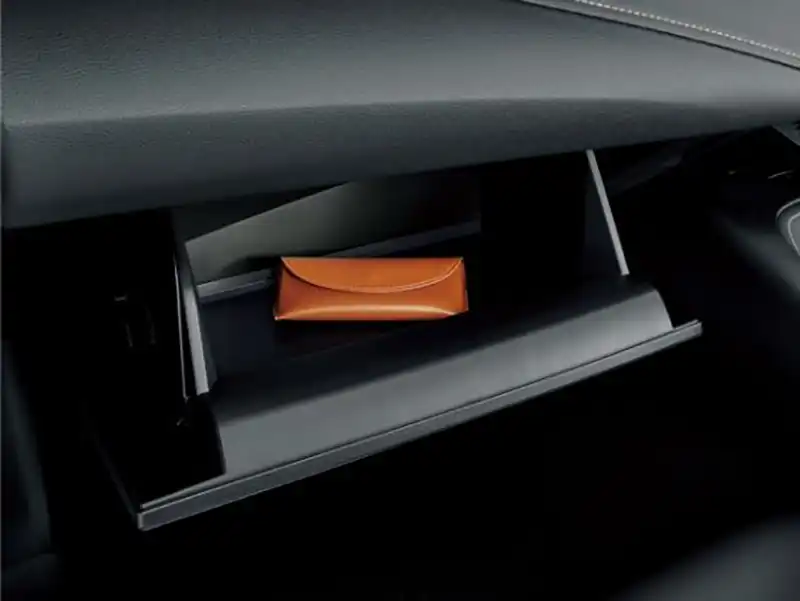 グローブボックス