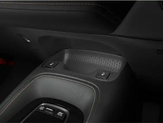 フロントコンソールトレイ