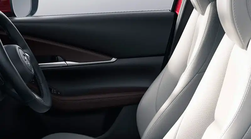 ボトルホルダーつきドアポケット