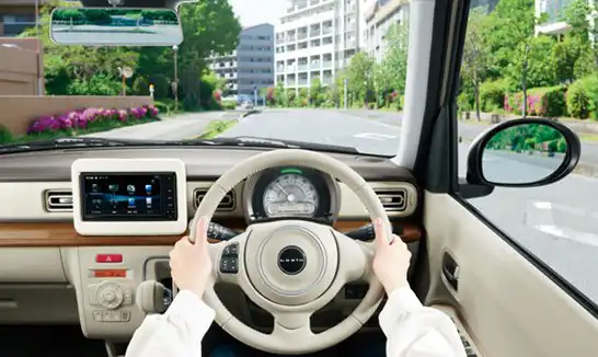 右左折時の車外の状況など見渡しやすい視界を確保