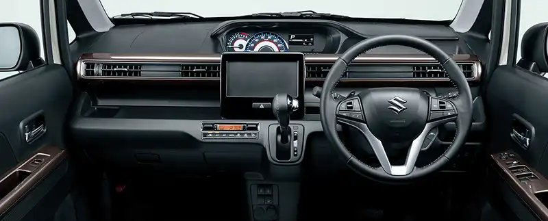 「カスタムZ(HYBRID ZX / ZT)」運転席