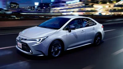 トヨタ カローラの人気の秘密を詳しく解説！内装と魅力に迫ります！