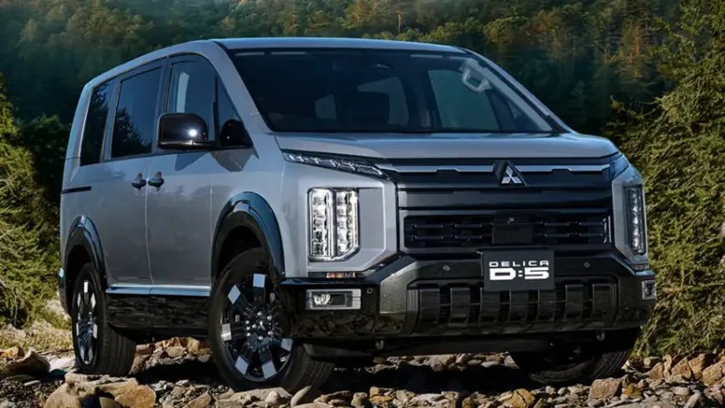 デザイン変更、走行性能が進化！！三菱「デリカD：５」大幅改良！解説