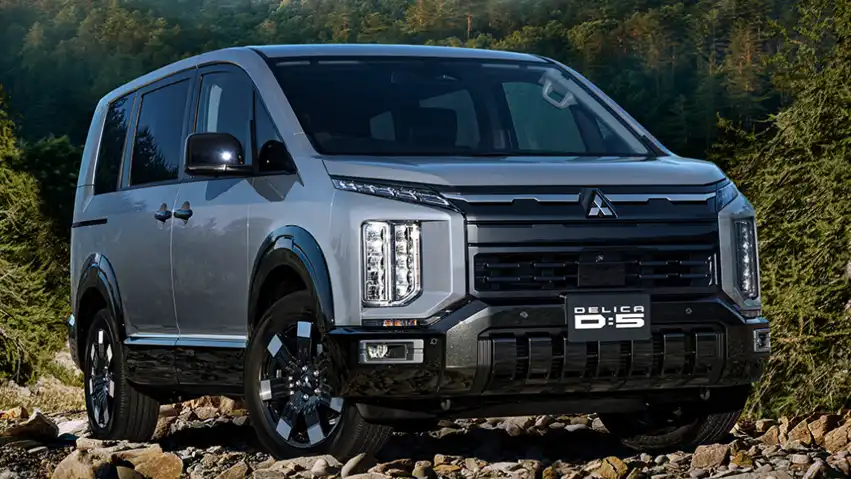 デザイン変更、走行性能が進化！！三菱「デリカD：５」大幅改良！解説